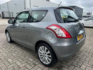 Suzuki Swift 1.2 Exclusive EASSS picture 4