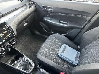 Suzuki Swift 1.2 Style Smart Hybrid picture 13