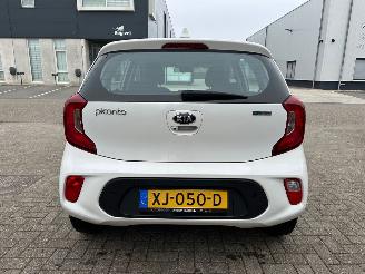 Kia Picanto 1.0 CVVT ComfortPlusLine Navigator picture 5