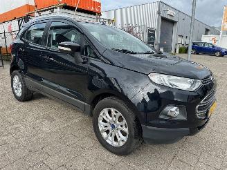 krockskadad bil auto Ford EcoSport 1.0 EcoBoost 2015/3