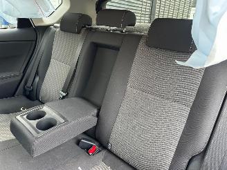 Toyota Auris 1.8 Hybrid Dynamic Ultimate picture 13