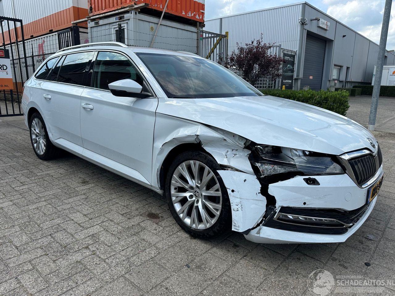 Skoda Superb Combi 1.4 TSI iV Sportline Business
