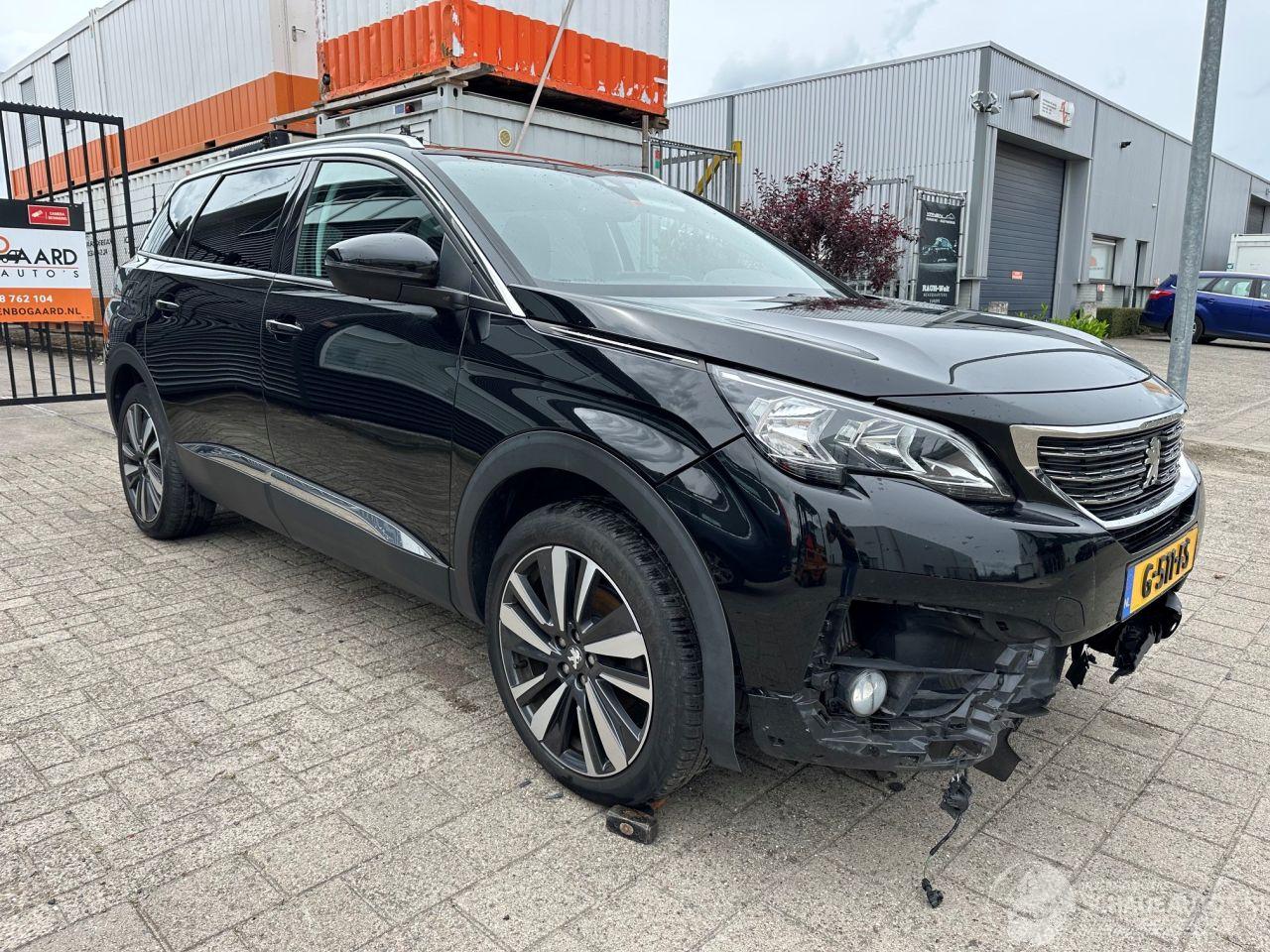 Peugeot 5008 1.2 PureTech Blue Lease Premium