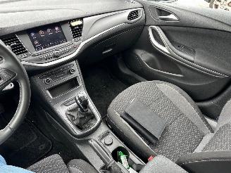 Opel Astra ST 1.2 Edition picture 11