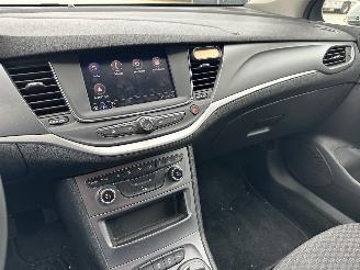 Opel Astra ST 1.2 Edition picture 12