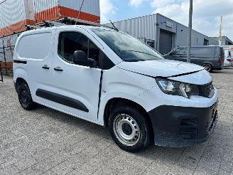 Avarii auto utilitare Peugeot Partner 1.5 BlueHDi 100 S&S L1 2023/4