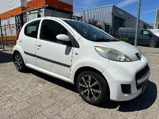 skadebil auto Peugeot 107 1.0-12V XS 2010/9