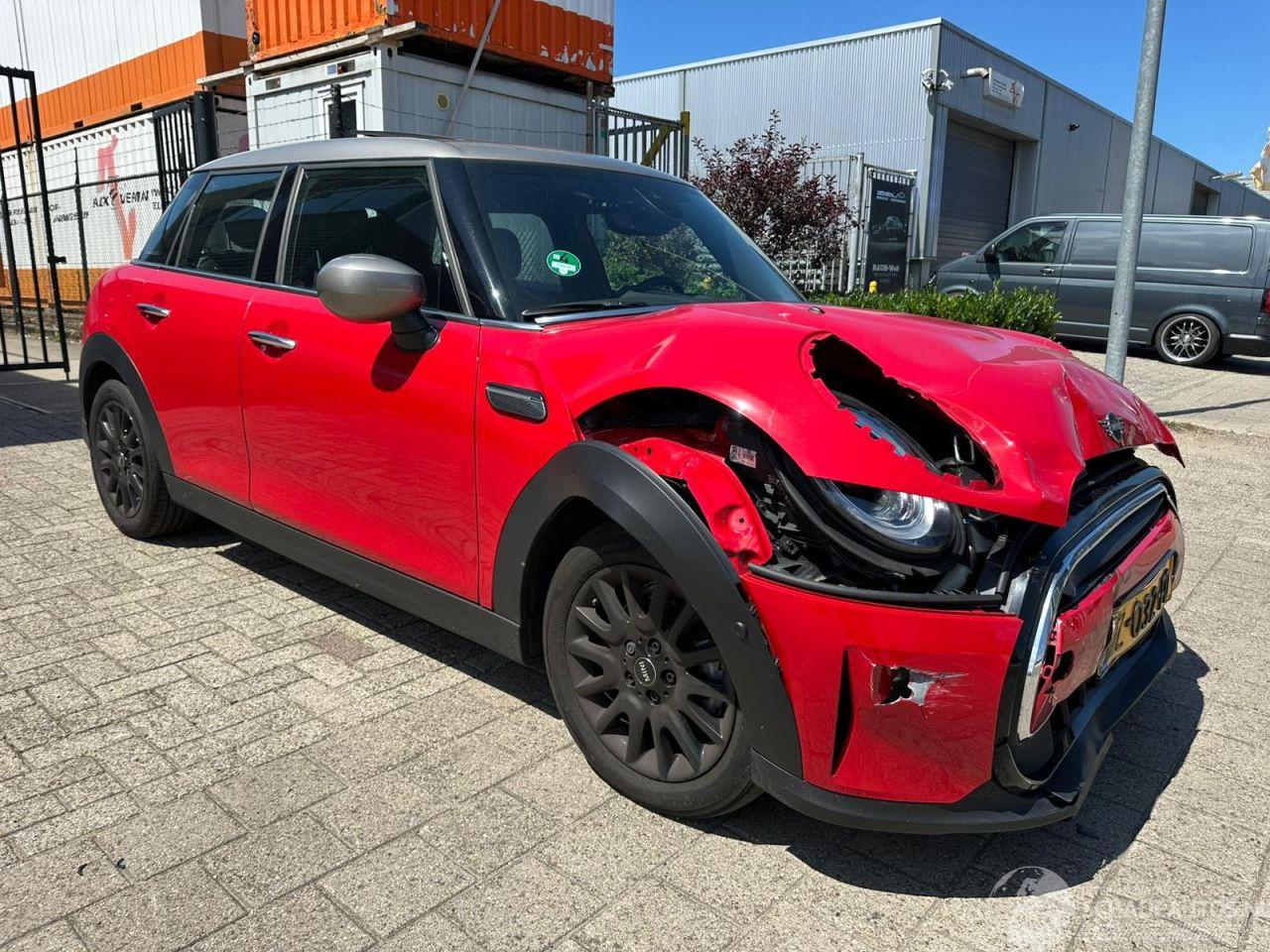 Mini Cooper 1.5 Cooper Camden Edition Automaat