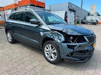 krockskadad bil auto Skoda Karoq 1.5 TSI ACT Business Edition 2020/7