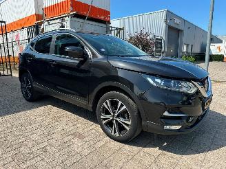 damaged passenger cars Nissan Qashqai 1.3 DIG-T N-Connecta 2020/6