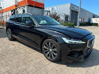 skadebil auto Volvo V-60 2.0 T6 Recharge AWD Inscription 2020/10