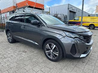 uszkodzony samochody osobowe Peugeot 5008 1.2 PureTech Allure Pack Business 7p 2022/6