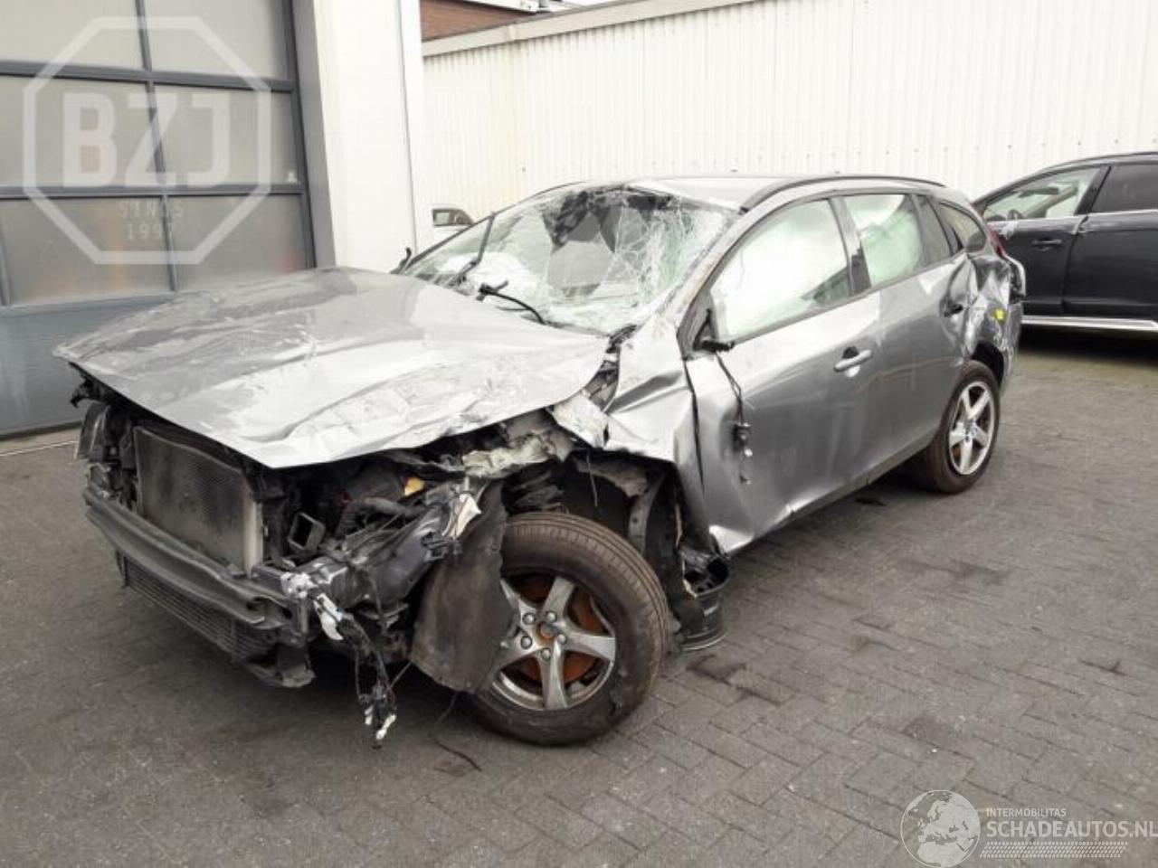 Volvo V-60 V60 I (FW/GW), Combi, 2010 / 2018 2.0 D2 16V