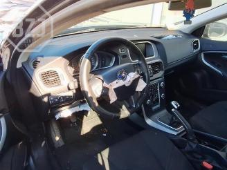 Volvo V-40 V40 (MV), Hatchback 5-drs, 2012 / 2019 2.0 D2 16V picture 5