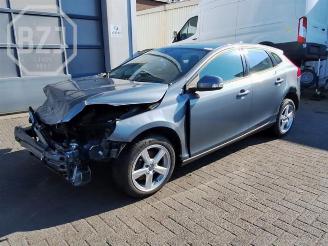 Salvage car Volvo V-40 V40 (MV), Hatchback 5-drs, 2012 / 2019 2.0 D2 16V 2016
