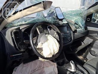 Mitsubishi Outlander Outlander (GF/GG), SUV, 2012 / 2022 2.0 16V PHEV 4x4 picture 5