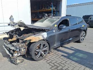 Uttjänta bilar auto Volvo V-60 V60 II (ZW), Combi, 2018 2.0 B4 16V Mild Hybrid 2022/3