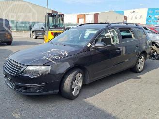Coche siniestrado Volkswagen Passat Passat Variant (3C5), Combi, 2005 / 2010 2.0 TDI 140 2007
