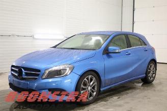 Coche siniestrado Mercedes A-klasse A (W176), Hatchback, 2012 / 2018 1.5 A-180 CDI, A-180d 16V 2013/11
