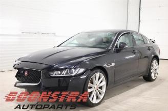 demontáž osobní automobily Jaguar XE XE, Sedan, 2015 2.0d 180 16V 2017
