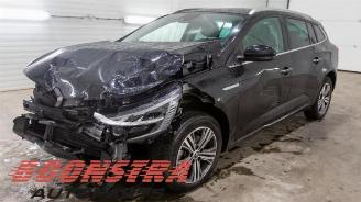 disassembly passenger cars Renault Mégane Megane IV Estate (RFBK), Combi 5-drs, 2016 1.3 TCE 160 16V 2021/12