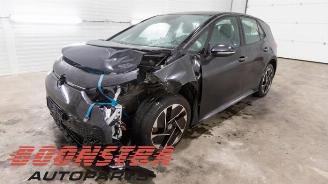 Vrakbiler auto Volkswagen ID.3 ID.3 (E11/E12), Hatchback 5-drs, 2019 45 kWh 2021/12