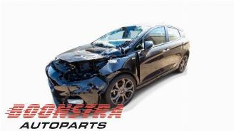 Vrakbiler auto Ford Fiesta Fiesta 7, Hatchback, 2017 1.0 EcoBoost 12V 100 2019/4