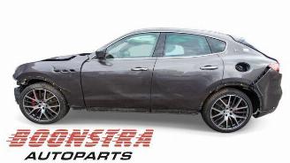 Maserati Levante Levante, SUV, 2016 3.0 S Biturbo V6 24V picture 2