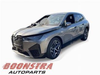 Salvage car BMW iX iX (I20), SUV, 2021 xDrive40 77 kWh 2023/7