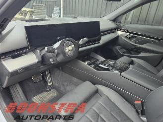 BMW 5-serie 5 serie Touring (G61), Combi, 2024 530e 2.0 TwinPower Turbo 16V picture 7