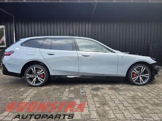 BMW 5-serie 5 serie Touring (G61), Combi, 2024 530e 2.0 TwinPower Turbo 16V picture 3