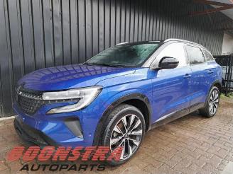 Coche siniestrado Renault Austral 1.2 Mild Hybrid Advanced 130 2023/6