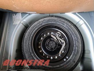 Volkswagen Up! Up! (121), Hatchback, 2011 1.0 12V 75 picture 17