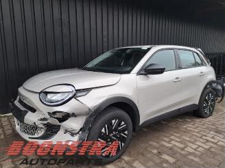 Salvage car Fiat 600 600 (365), Hatchback 5-drs, 2023 1.2 Hybrid 100 2025/4