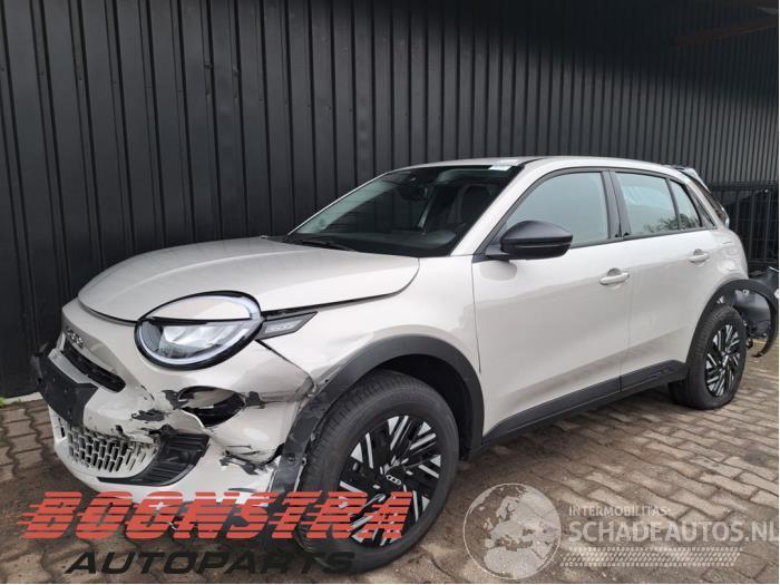Fiat 600 600 (365), Hatchback 5-drs, 2023 1.2 Hybrid 100