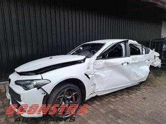 Vrakbiler auto Alfa Romeo Giulia Giulia (952), Sedan, 2015 2.9 Bi-Turbo V6 24V Quadrifoglio Verde 2017/6
