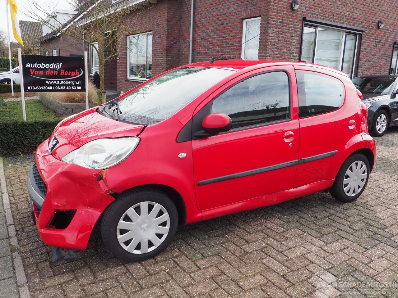 Peugeot 107 1.0-12V XS
