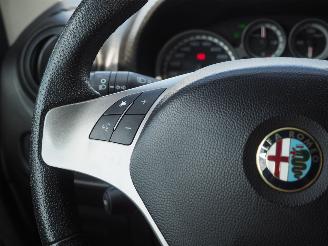 Alfa Romeo MiTo 0.9 TwinAir Esclusivo picture 14