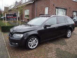 uszkodzony samochody osobowe Skoda Octavia 1.6TDI Ambition Businessline 2015/4