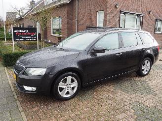 damaged passenger cars Skoda Octavia 1.6TDI GreenLine BusinessLine 2014/8