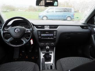 Skoda Octavia 1.6TDI GreenLine BusinessLine picture 11