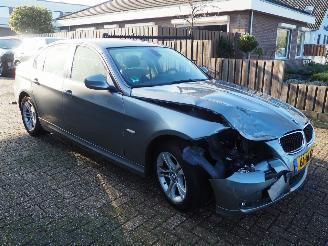 BMW 3-serie 320i Business Line Automaat picture 3