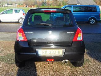 Suzuki Swift 1.3 Comfort picture 5