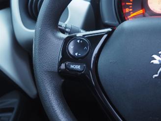Peugeot 108 1.0 E-VTi Active Top! picture 13
