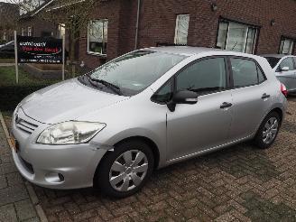 skadebil auto Toyota Auris 1.6 Comfort 2011/2
