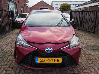 Toyota Yaris 1.5 Hybrid Design picture 2