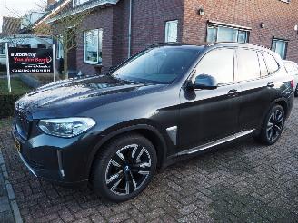 Unfallwagen BMW iX3 Executive 80 KWH 2021/5