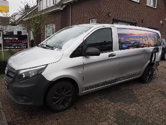 krockskadad bil bedrijf Mercedes Vito 114 CDi Lang Automaat 2022/7