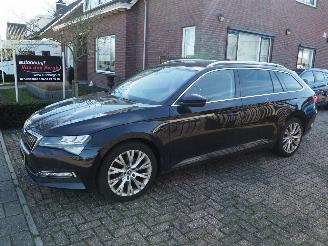 krockskadad bil auto Skoda Superb 2.0 TDI Nusiness edi Automaat 2020/1