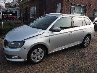 Schadeauto Skoda Fabia 1.2 tsi ambition 2016/11